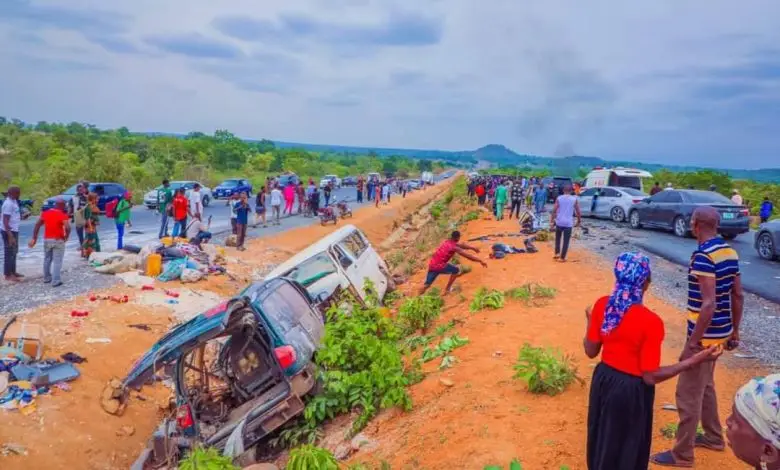 A heart-wrenching motor accident along the Akwanga-Abuja road has claimed the lives of an entire family of four.