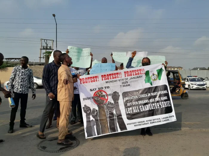 A group of Higher National Diploma (HND) graduates with part-time National Diploma (ND) backgrounds staged a peaceful protest on Monday